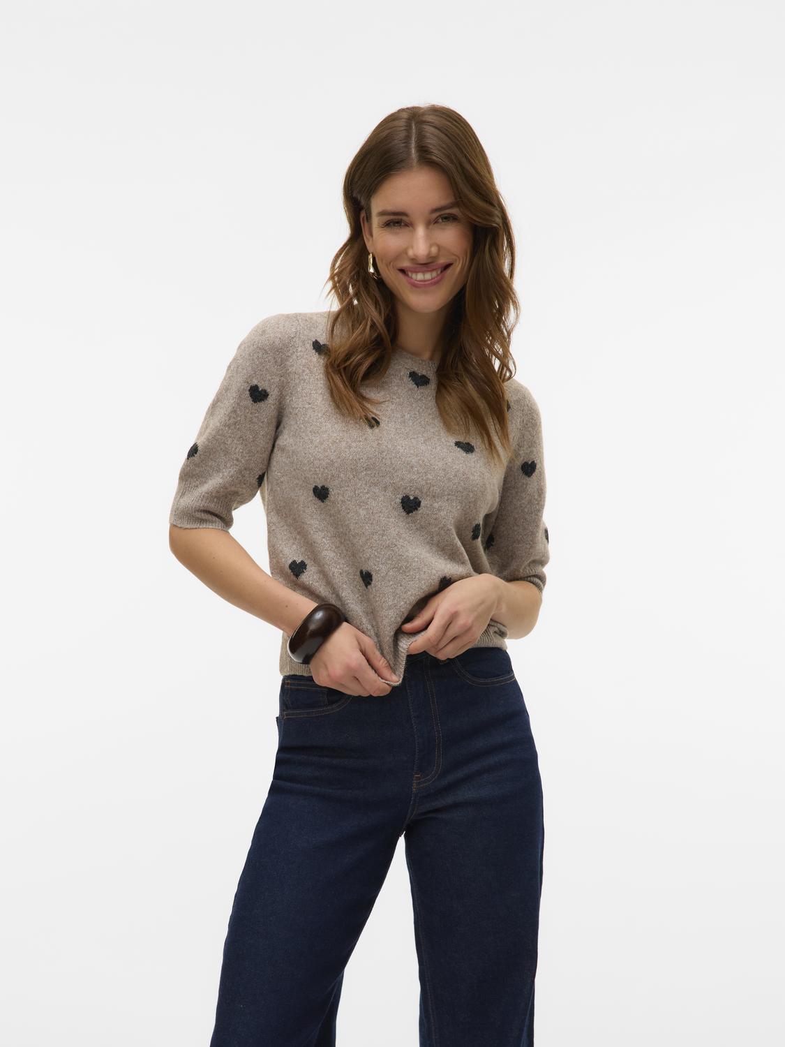 model_shot-front