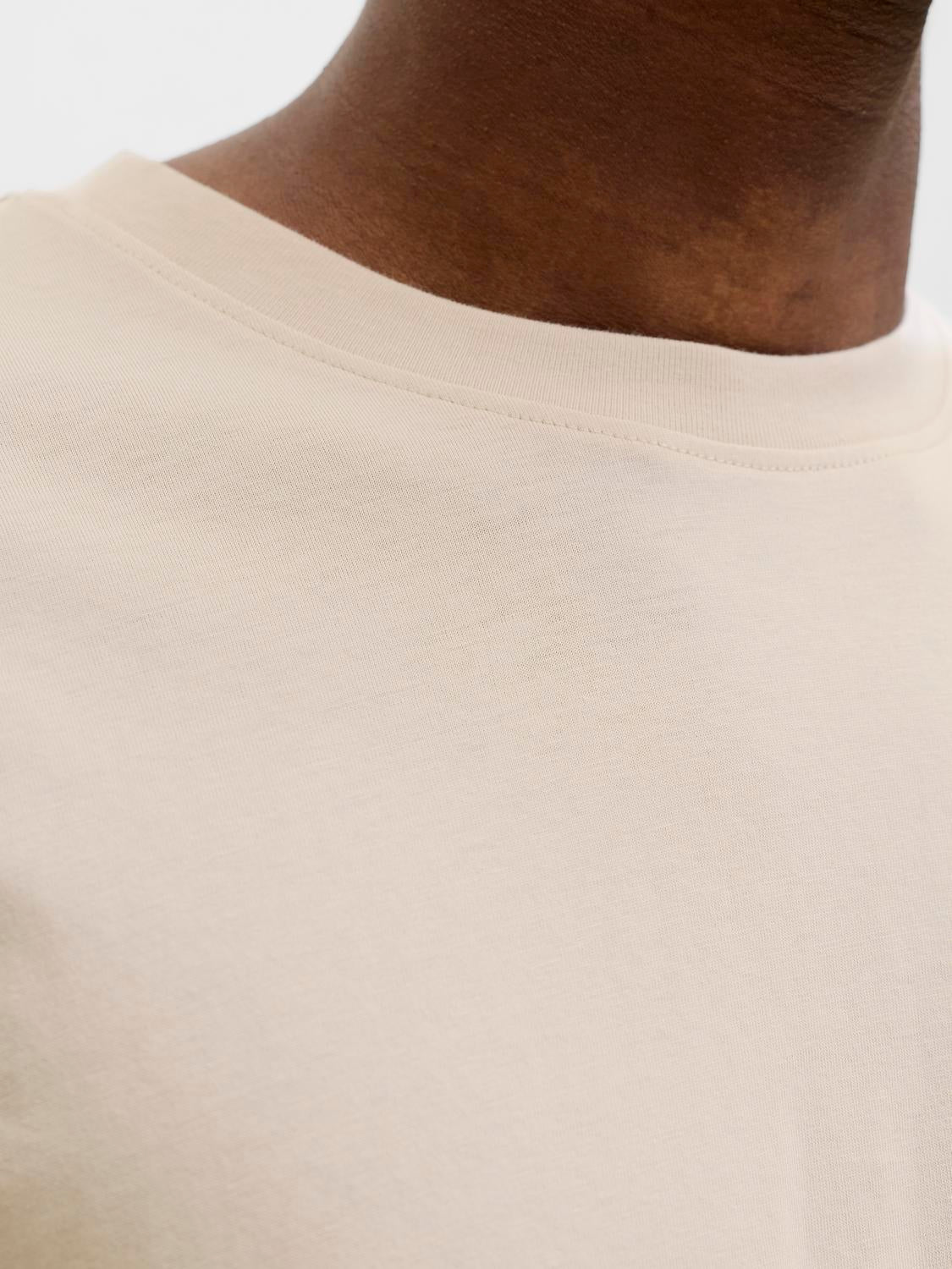 model_shot-detail