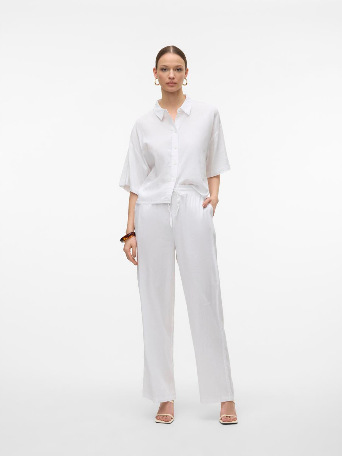 model_shot-front_full